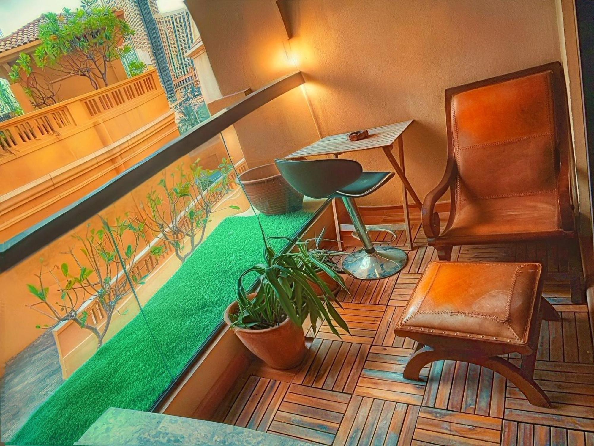 King Bed - Homestay Dubai